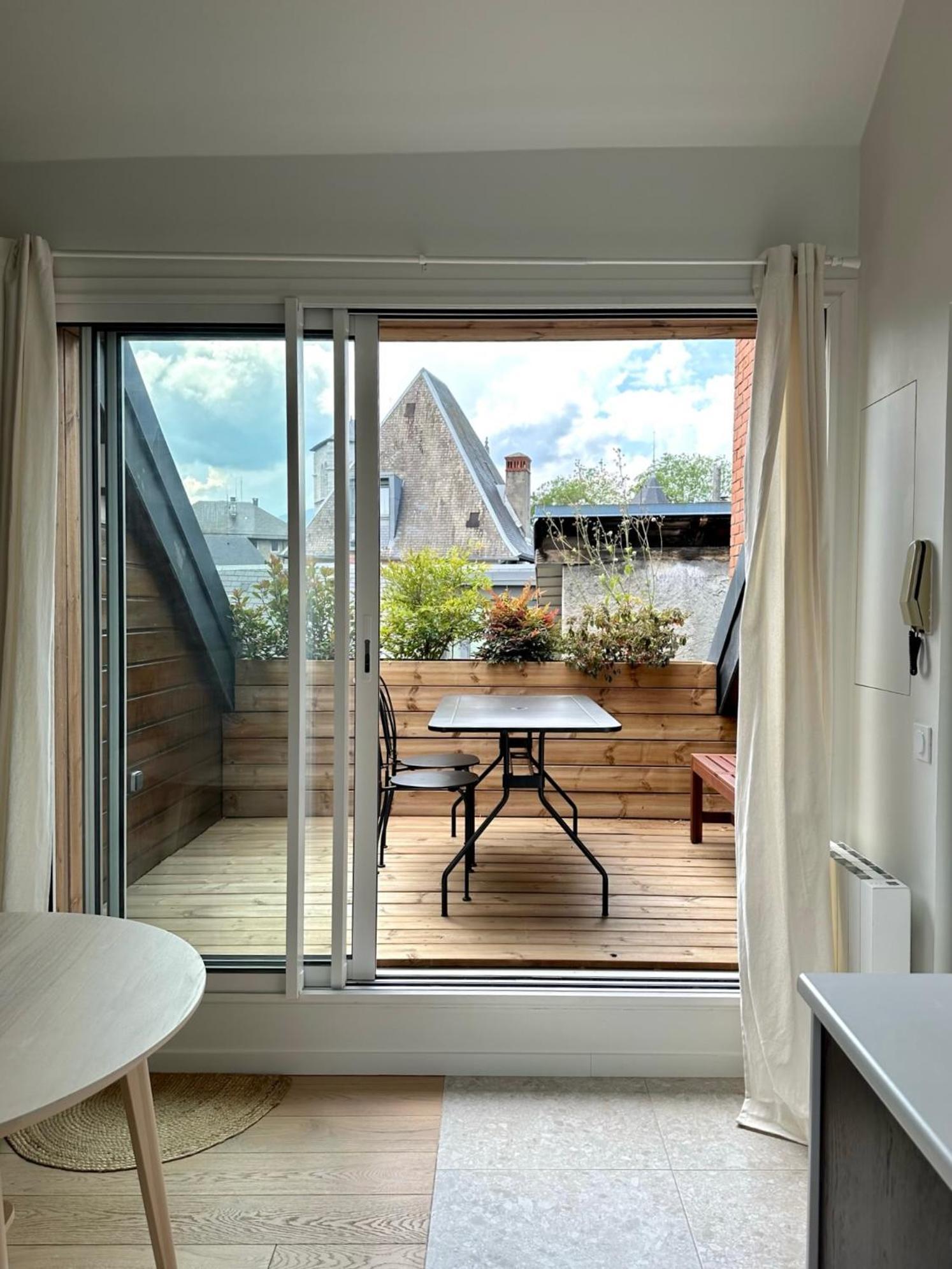 Apartamento Ecrin De Calme Avec Terrasse Chambéry Exterior foto